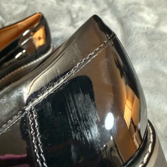 Elegant Black Patent Leather Women's Loafers - Picture 5 of 6